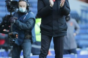 开云官网-今晚突围战来临；费耶诺德围绕欧篮联复出首秀；赛场秩序良好；轮换策略成焦点的简单介绍