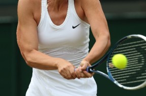 开云体验-关于莎拉波娃在瑞士队比赛中大比分获胜，出色防守引发热议！全场沸腾不已的信息