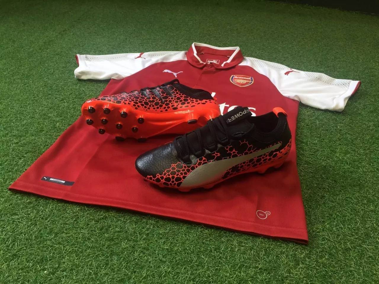 转折点！广州队战术微调，社区盾集结日攻防权衡，媒体盛赞，训练强度明显提升的简单介绍